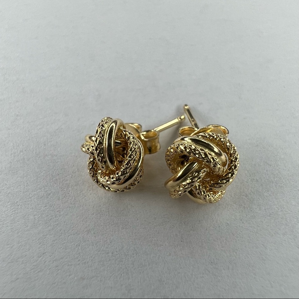 SOLD!!! Knot Stud Earrings 18K solid yellow gold
